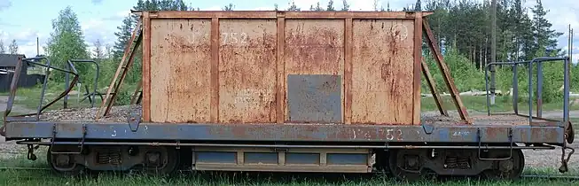 Kambarka Engineering Works hopper car to transport track ballast, 750&nbsp;mm (2&nbsp;ft&nbsp;5+1⁄2&nbsp;in) gauge