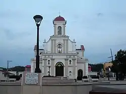Parroquia Nuestra Señora del Rosario in the Plaza José Francisco Náter