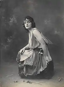 Travers in the role of Titania in a production of A&nbsp;Midsummer Night's Dream, c. 1924