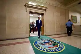"The Fifth Floor", John Kerry leaving the mayor's office (2016)